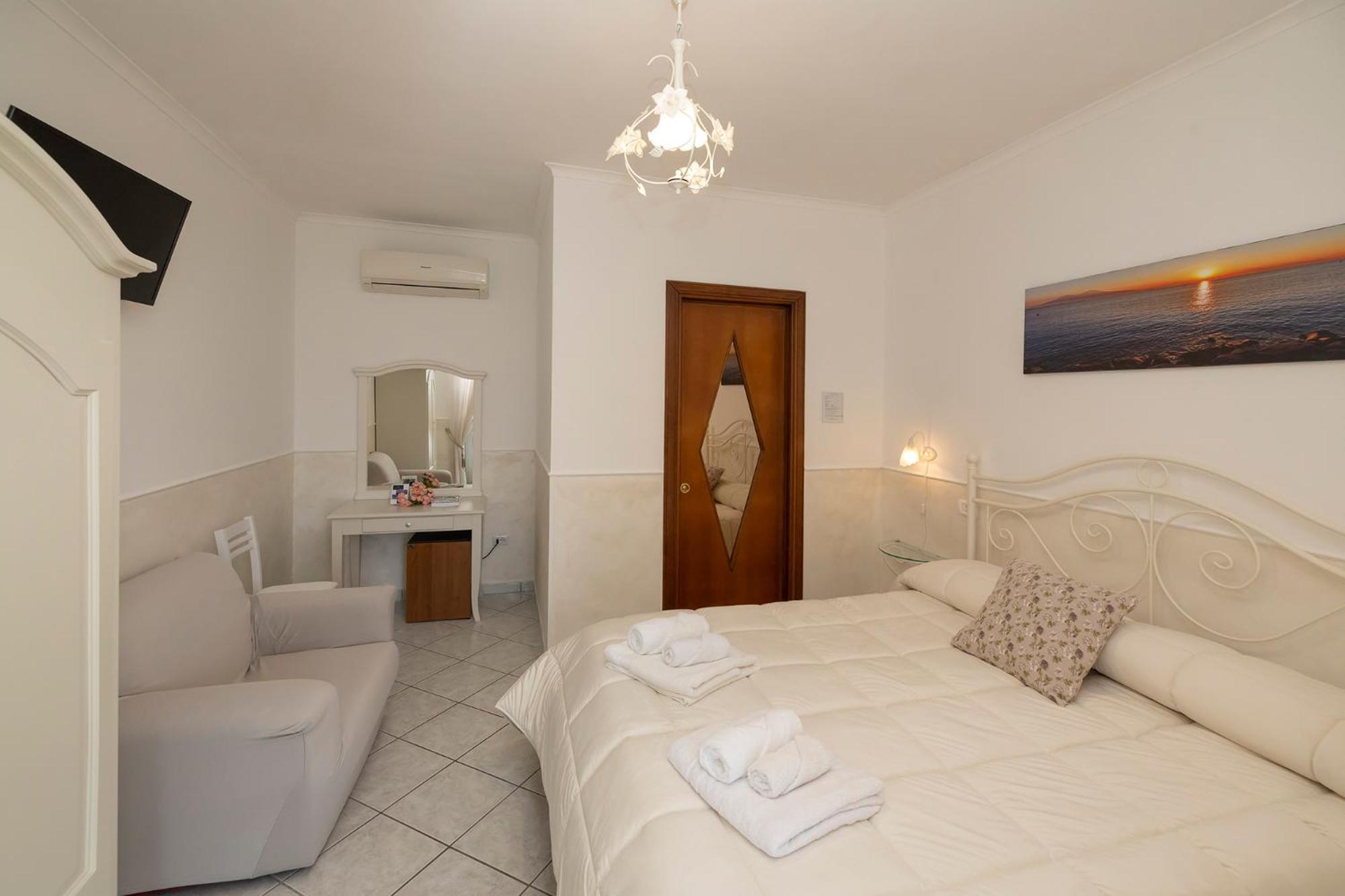 Le Marelle Hotel Furore Room photo